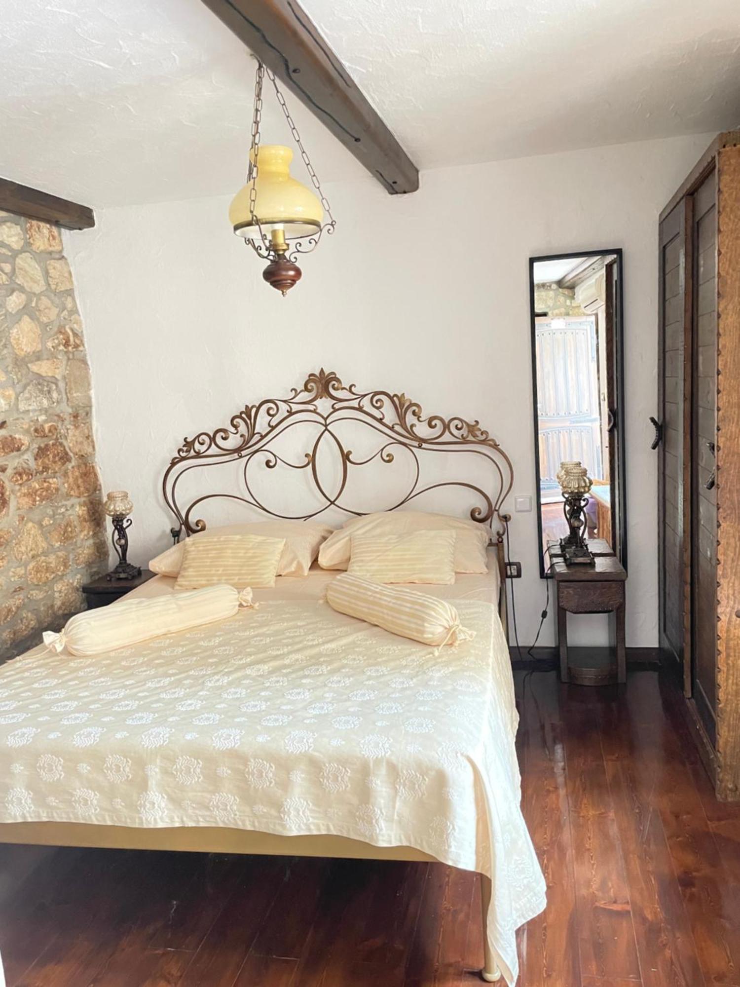 Stone House Srida Apartment Baska Voda Ngoại thất bức ảnh